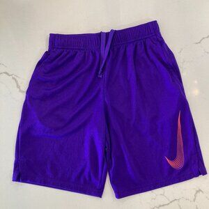 Nike Shorts Youth Large